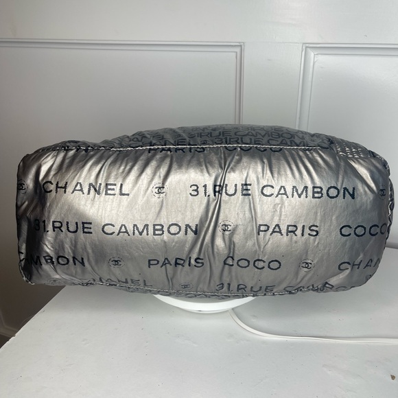 CHANEL Rue Cambon Bowler Hand Bag - Picture 4 of 17